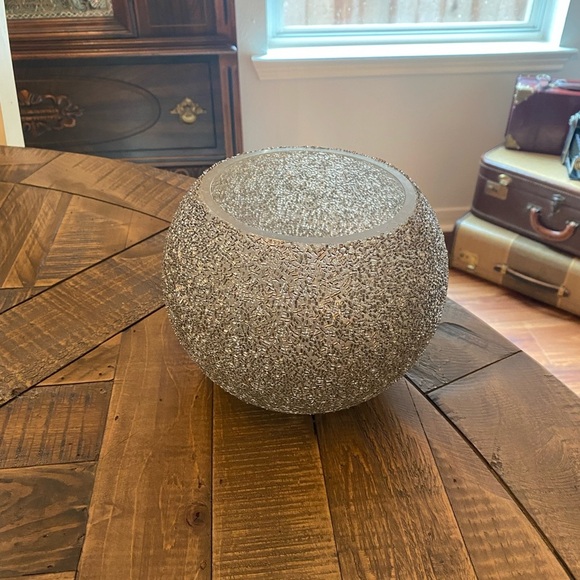 Beaded Silver Flower Vase - Picture 4 of 4